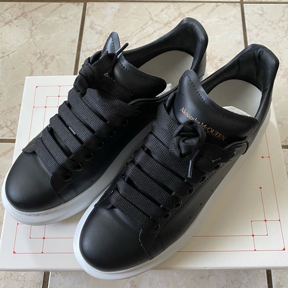 ALEXANDER MCQUEEN Black Oversized Sneakers Womens - Picture 3 of 6